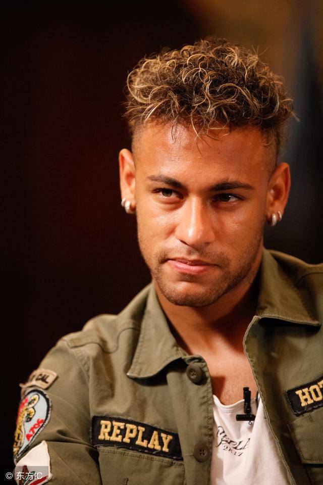 出极高的竞 出极高的竞