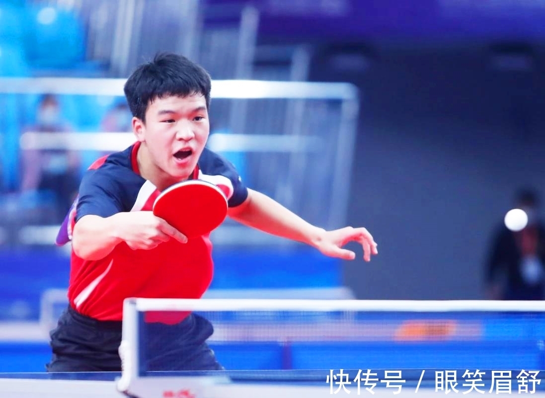 篮球环境中 篮球环境中